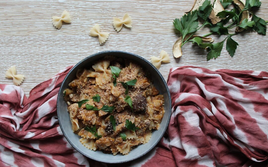 Farfalle con funghi e zucca