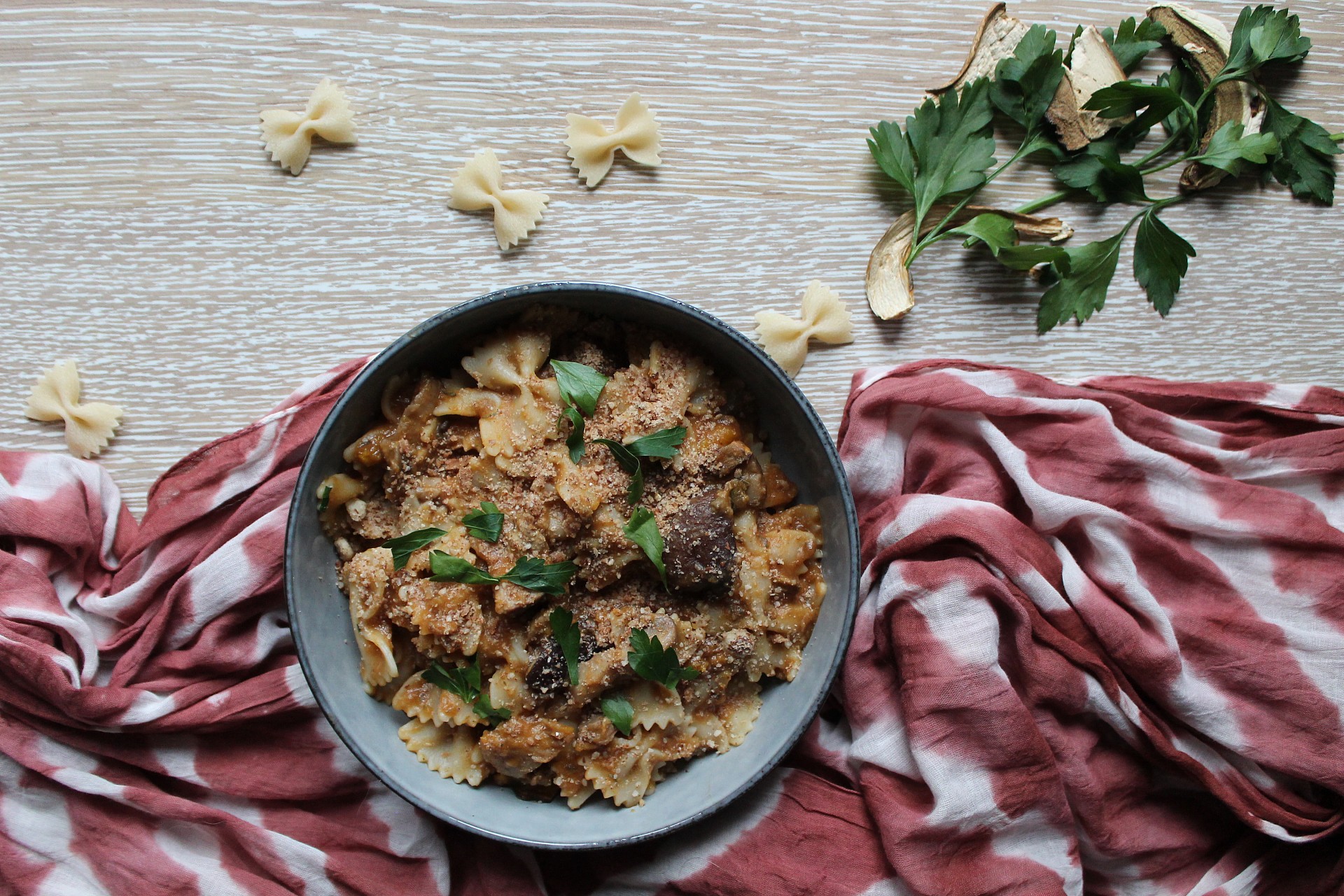 farfalle con funghi e zucca