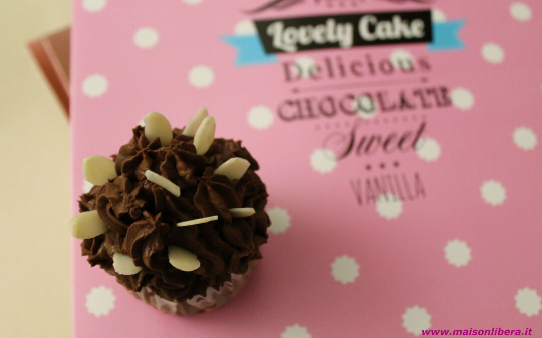 Cupcakes senza glutine con frosting di avocado